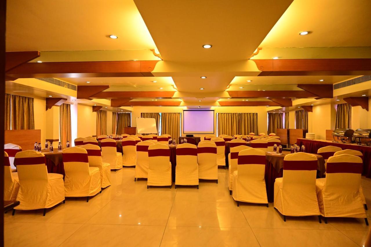 Hotel Deccan Royaale, Shivajinagar Pune Exterior photo