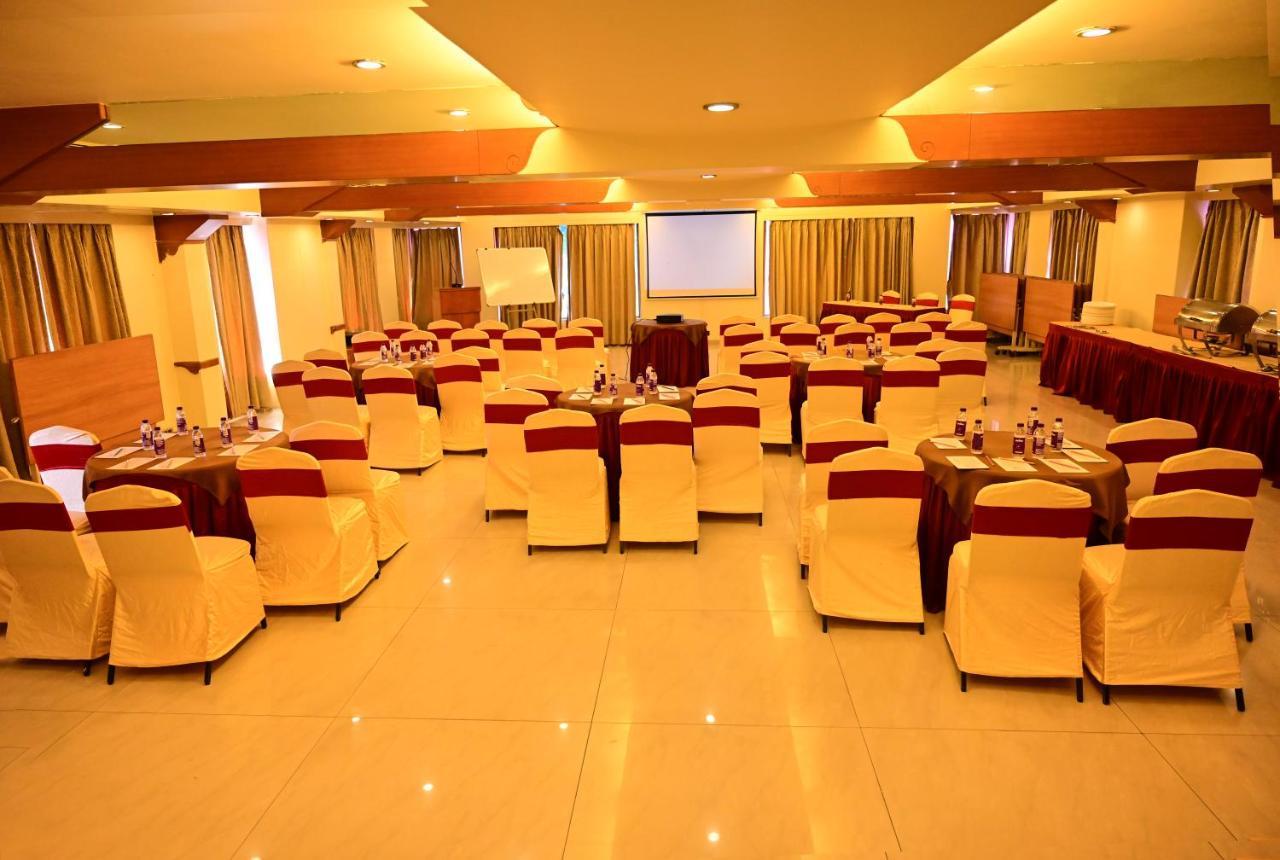 Hotel Deccan Royaale, Shivajinagar Pune Exterior photo