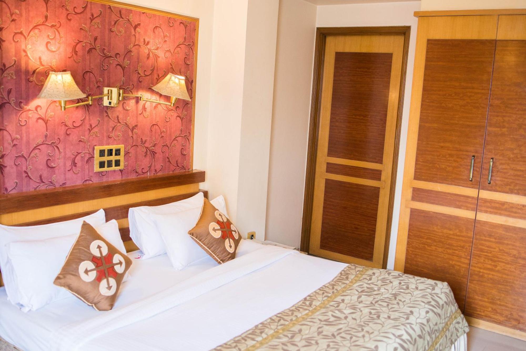 Hotel Deccan Royaale, Shivajinagar Pune Exterior photo